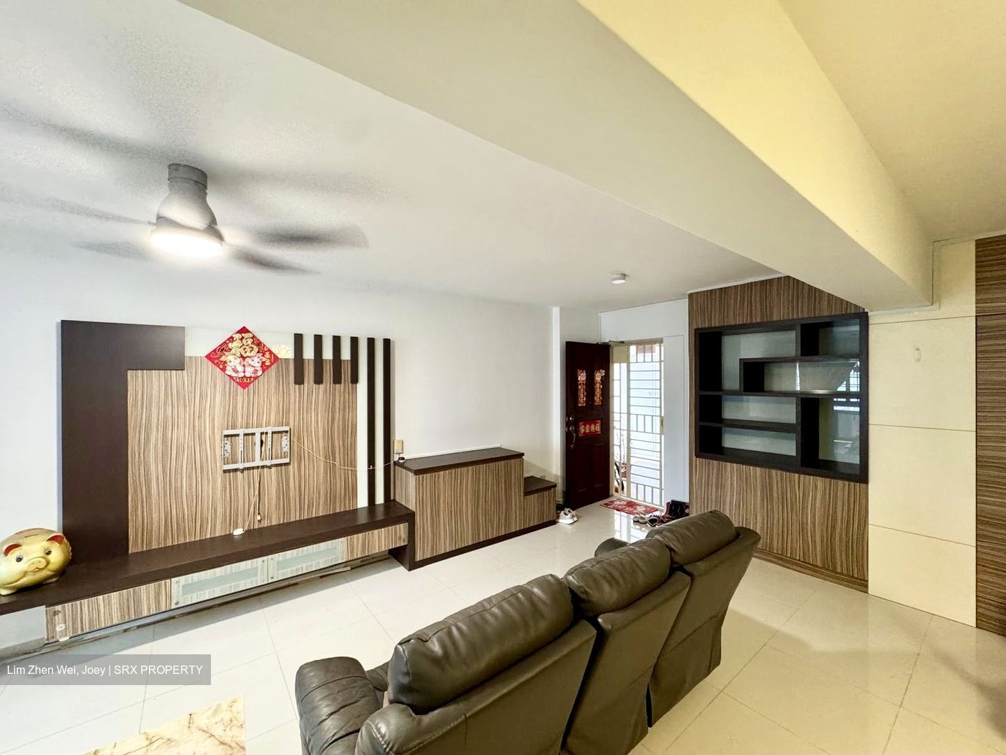 Blk 202A Compassvale South Gate (Sengkang), HDB Executive #450321081